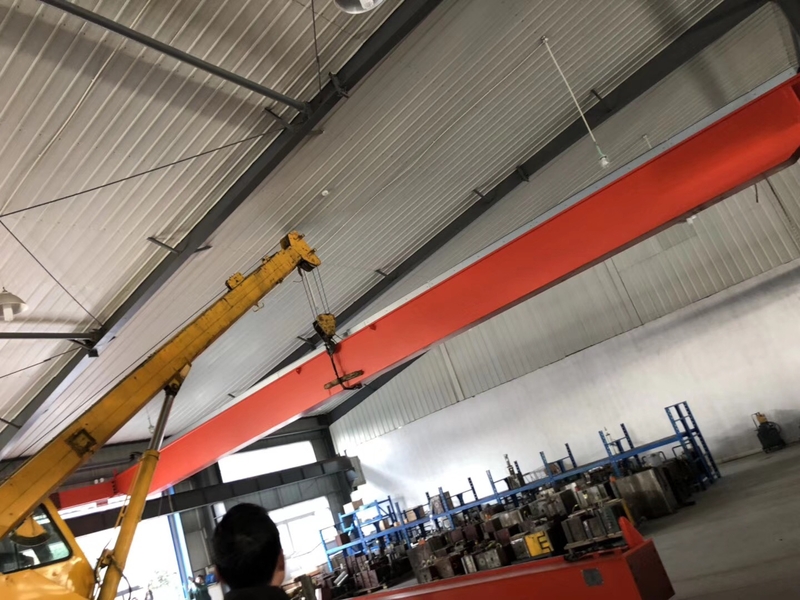 蕪湖縣立新企業葫蘆雙梁安裝現場