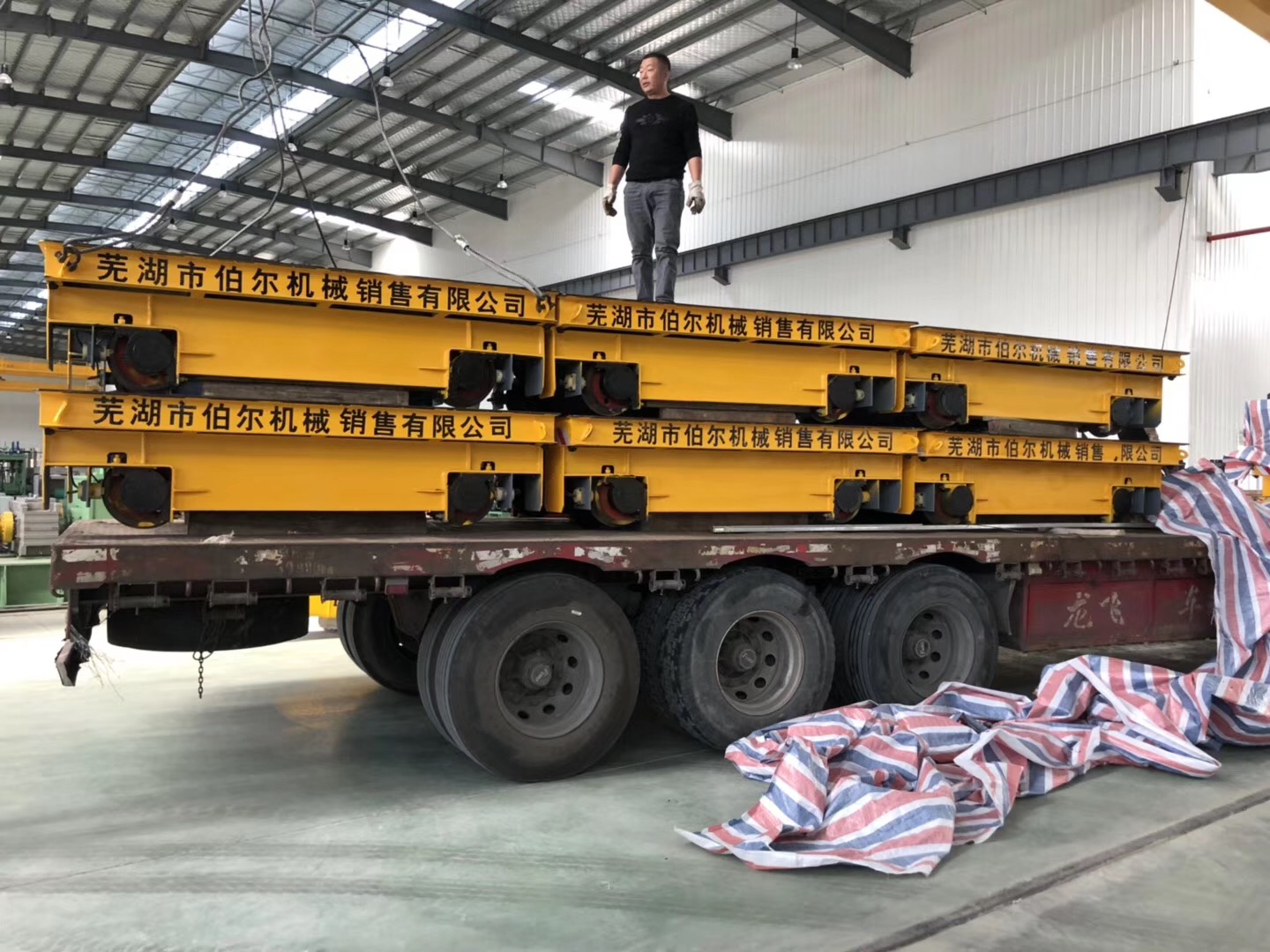 安徽眾源新材料股份有限公司訂購20噸低壓供電平車，交付現場。